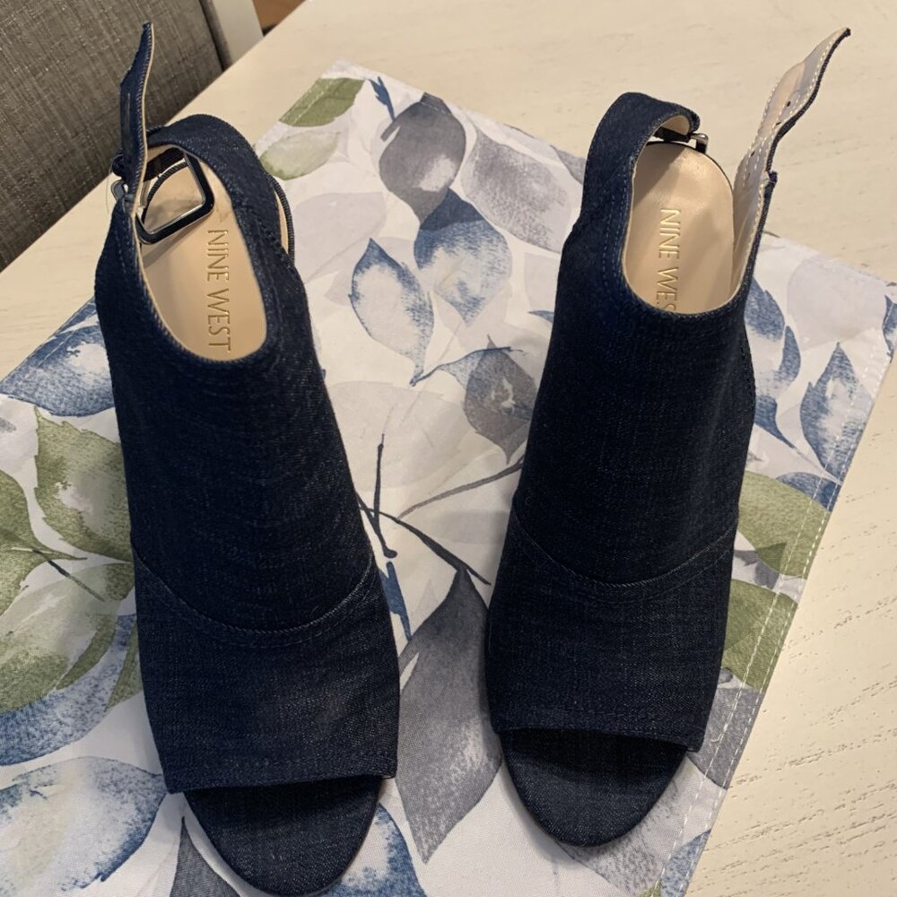 Shoes - Picture 5 of 5